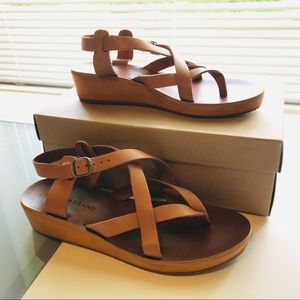 Lucky Brand strappy sandals platform leather 9.5